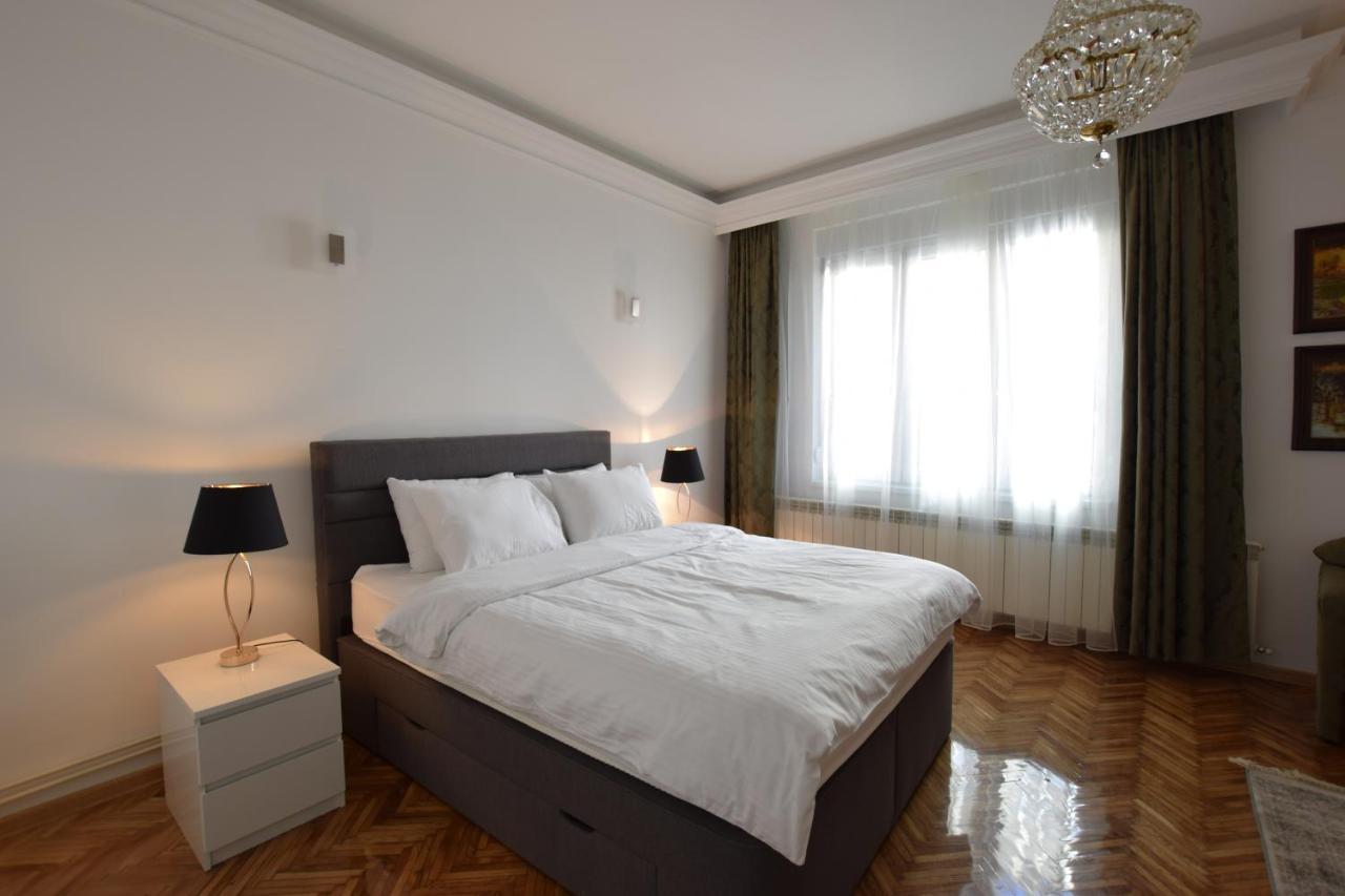 Crown Apartment - Your Most Comfortable Stay Belgrado Exterior foto