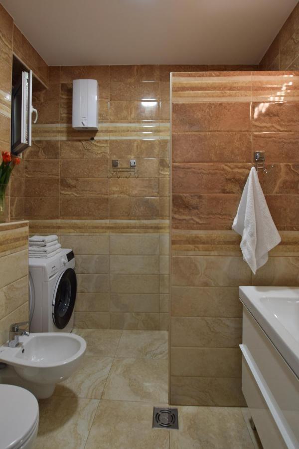 Crown Apartment - Your Most Comfortable Stay Belgrado Exterior foto